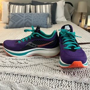 Womens Saucony Endorphin Speed 2.0 (7.5)